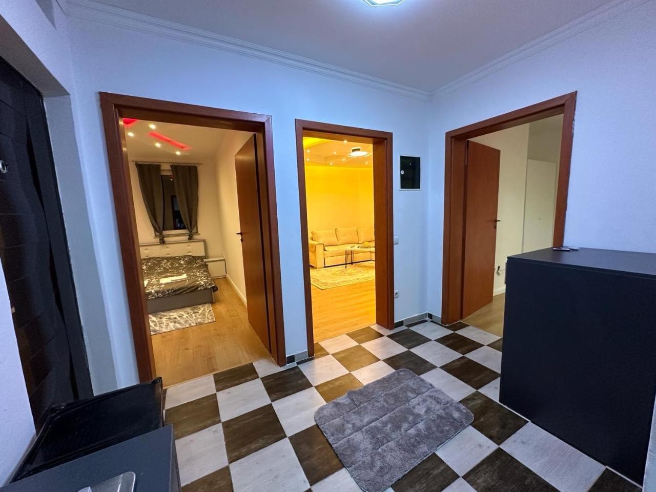 38 Apartment 2 Pristina Esterno foto
